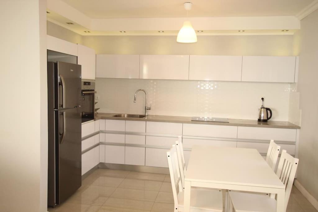 Royal Aparatment On The Sea , Blvd Nitza 34 Netanya Exterior photo
